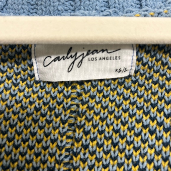Carly Jean Los Angeles Blue V-Neck Sweater with Floral Design - Picture 3 of 3